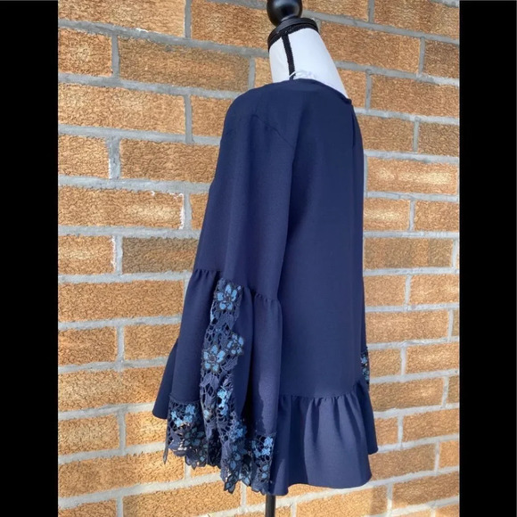 See By Chloé
Women's Blue Lace-trimmed Bell sleeve - Picture 4 of 15